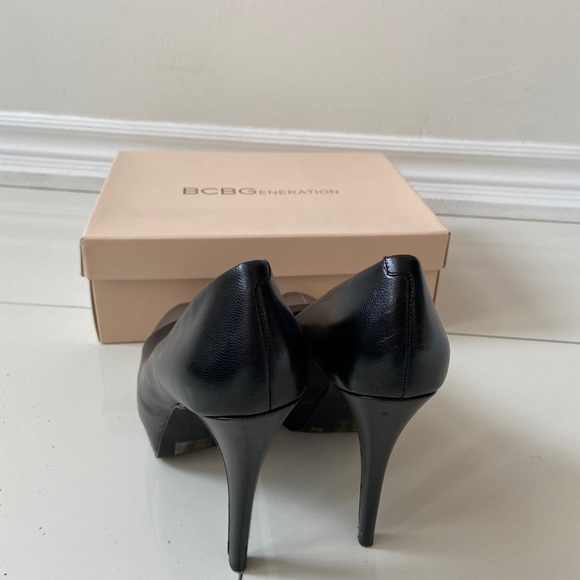 BCBG Heels Womens Size 8 - Picture 10 of 10